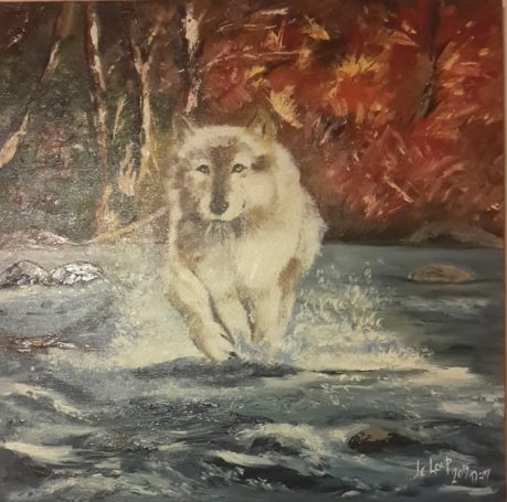 Le loup - (vendu) - Huile Loup gris courant dans une rivière entourée d'arbres aux couleurs automnales.